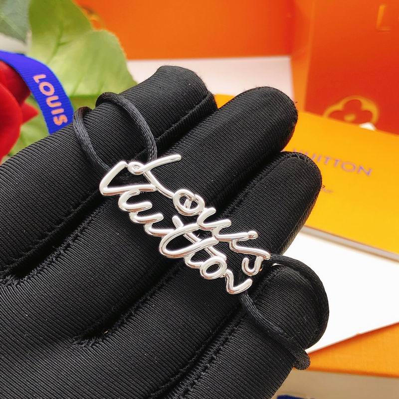 Lv Bracelet 02yxs56 (18)