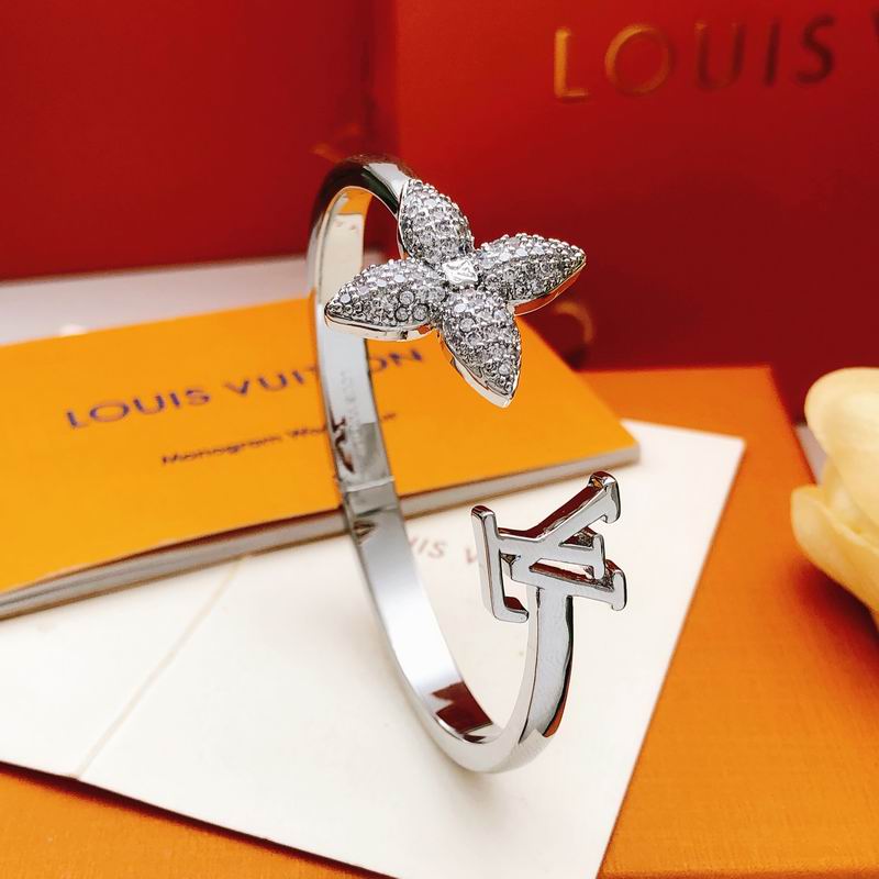 Lv Bracelet 02yxs57 (1)