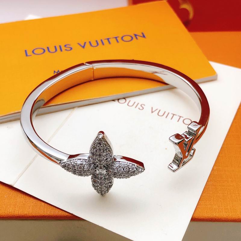 Lv Bracelet 02yxs57 (2)