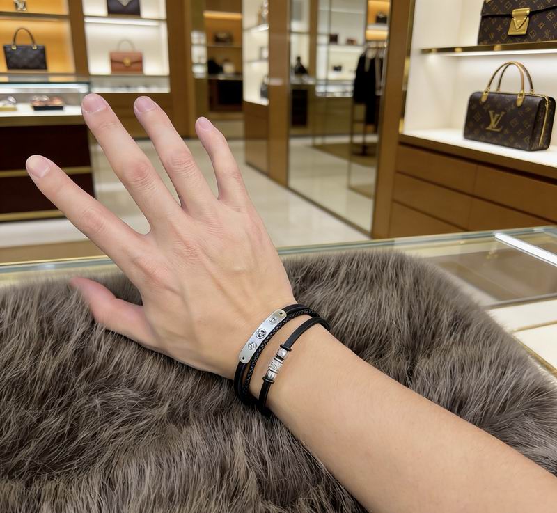 Lv Bracelet 03yxs105 (2)