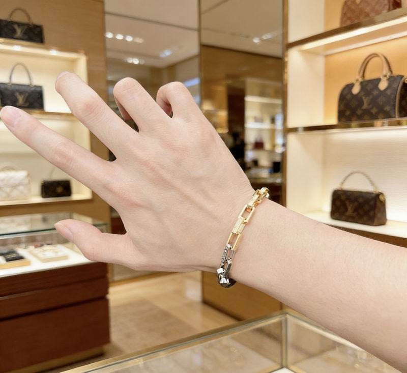 Lv Bracelet 03yxs113 (7)