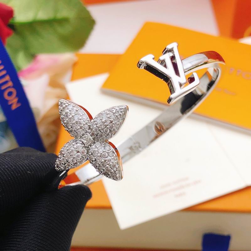 Lv Bracelet 03yxs120 (4)