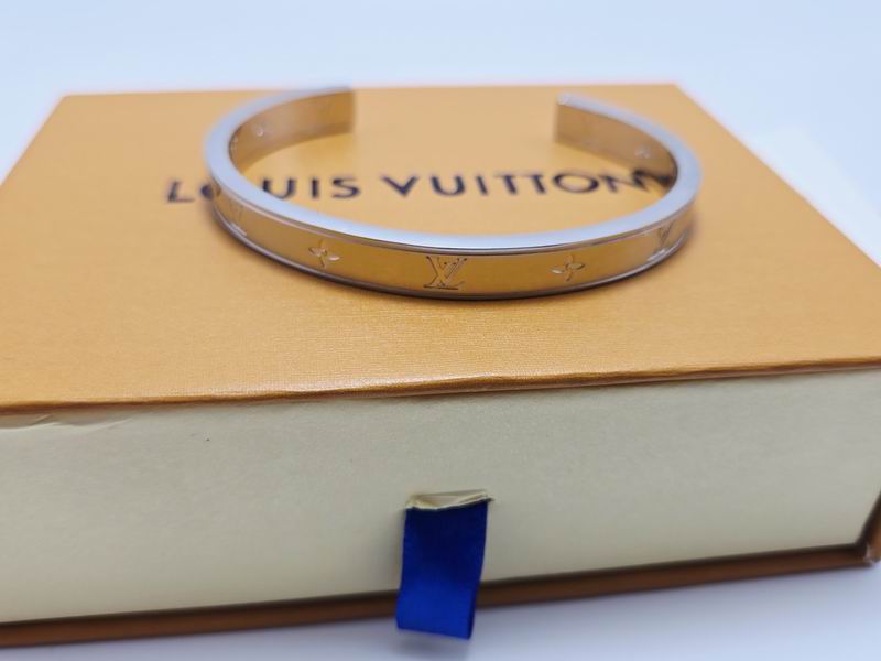 Lv Bracelet 03yxs125 (4)