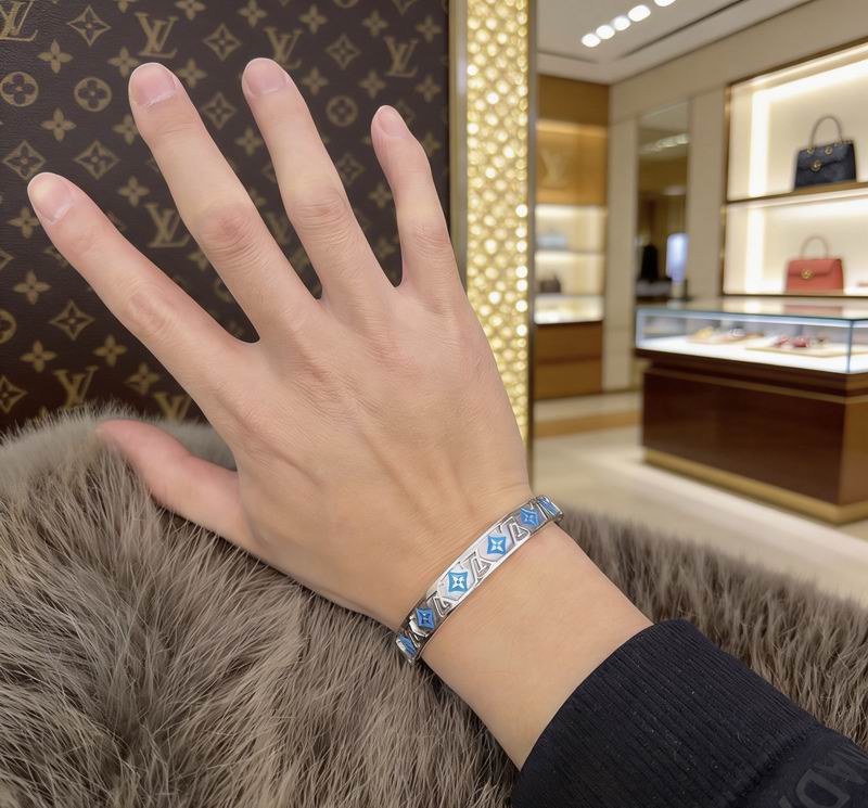 Lv Bracelet 03yxs130 (4)