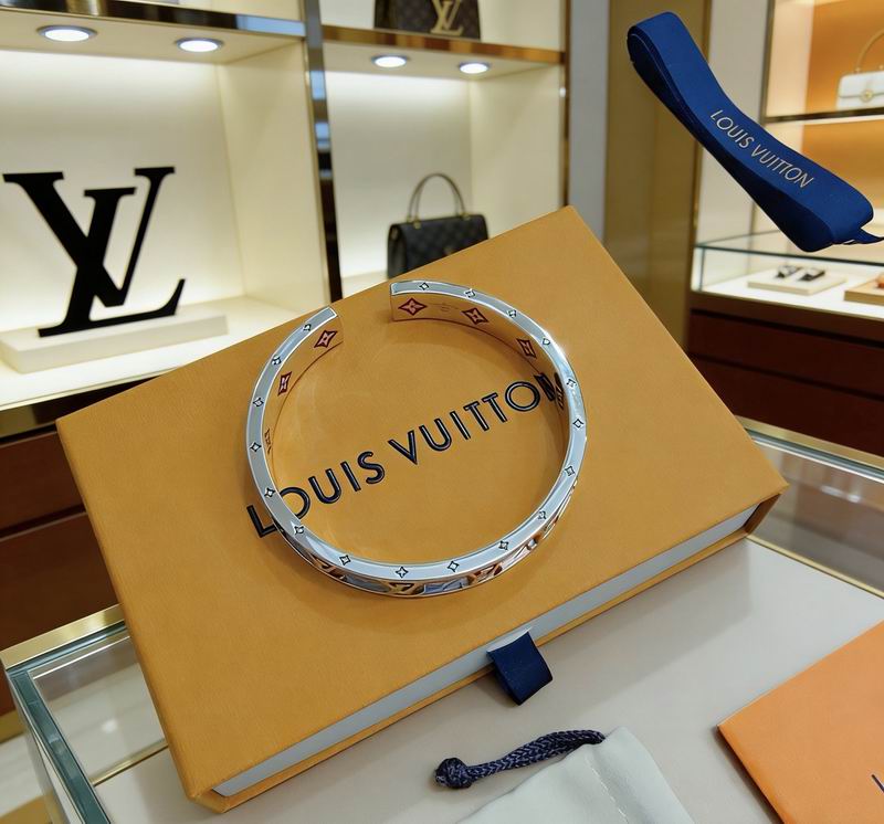 Lv Bracelet 03yxs130 (6)
