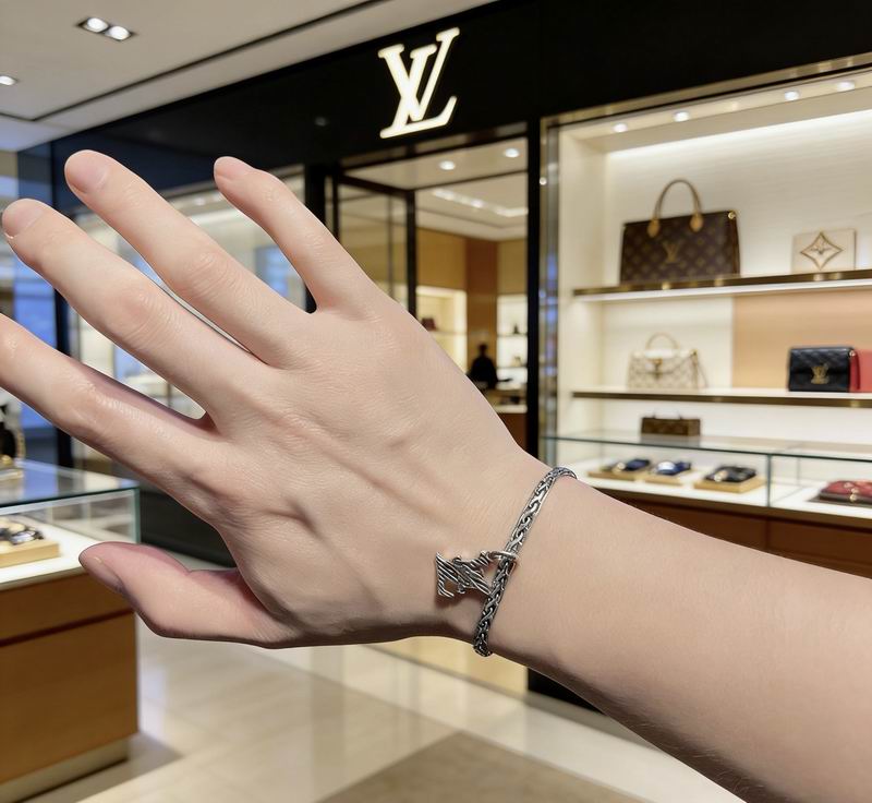 Lv Bracelet 03yxs139 (9)