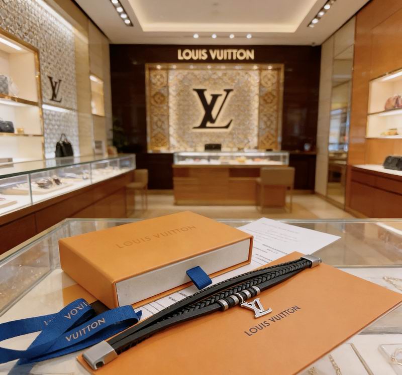 Lv Bracelet 03yxs82 (4)