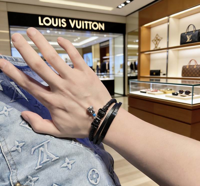 Lv Bracelet 03yxs84 (3)