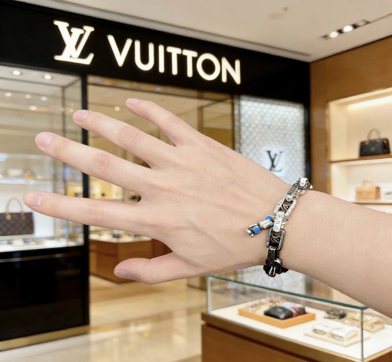 Lv Bracelet 03yxs85 (3)