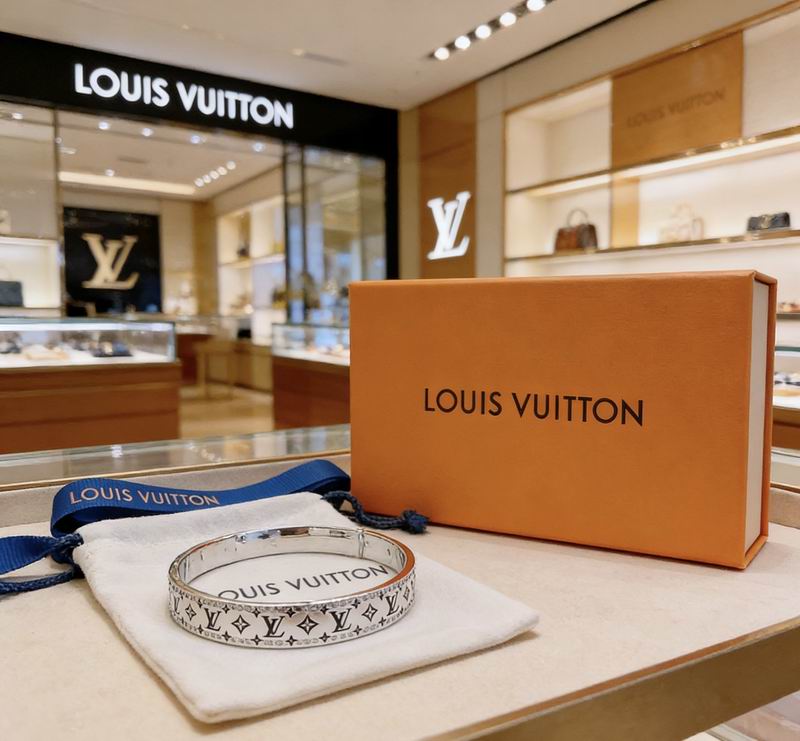 Lv Bracelet 03yxs86 (8)