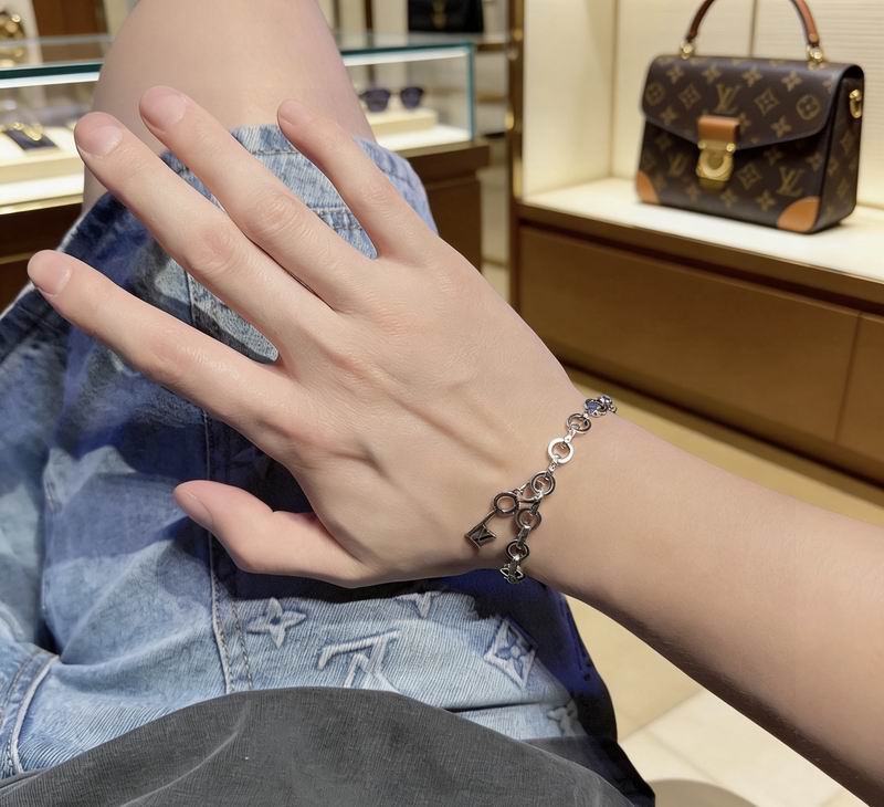 Lv Bracelet 03yxs91 (6)
