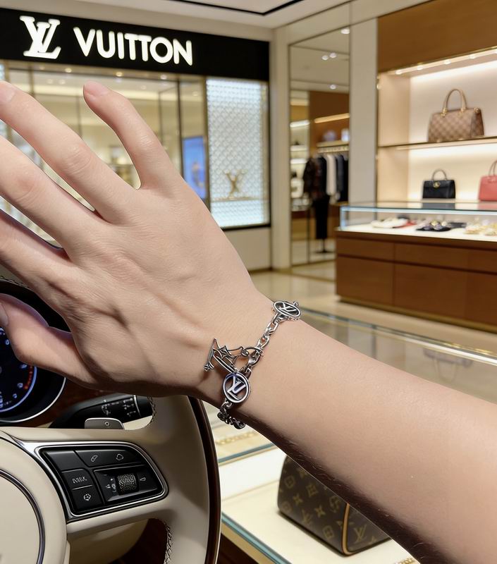 Lv Bracelet 03yxs93 (7)