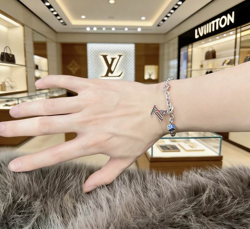 Lv Bracelet 03yxs96 (9)