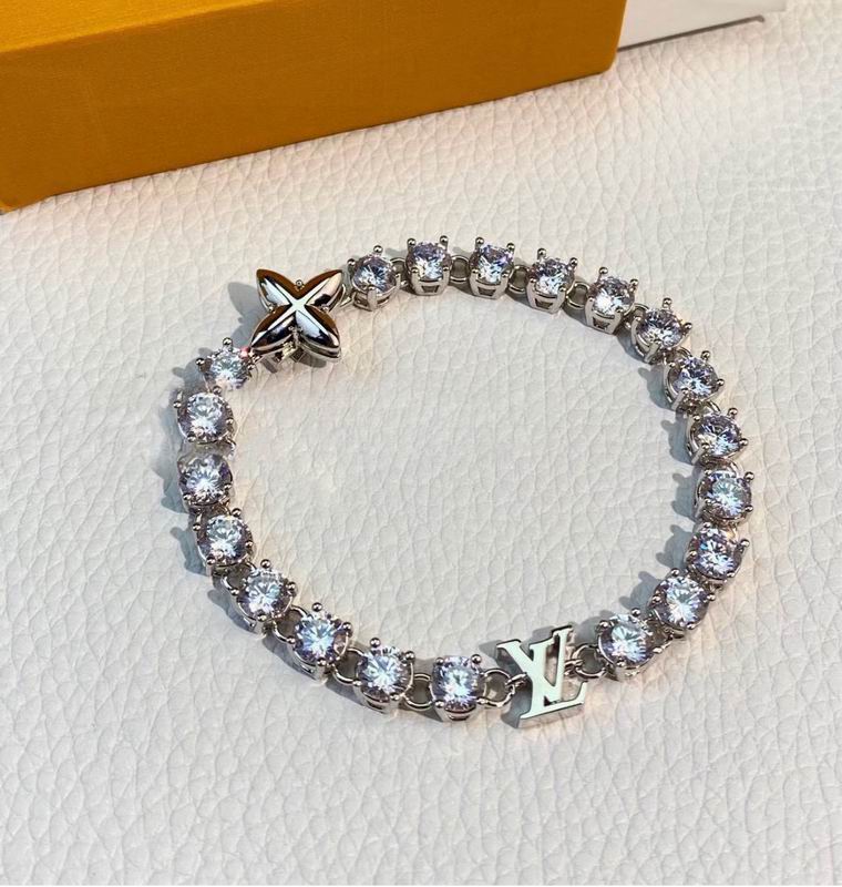 Lv Bracelet 03yxs99 (1)