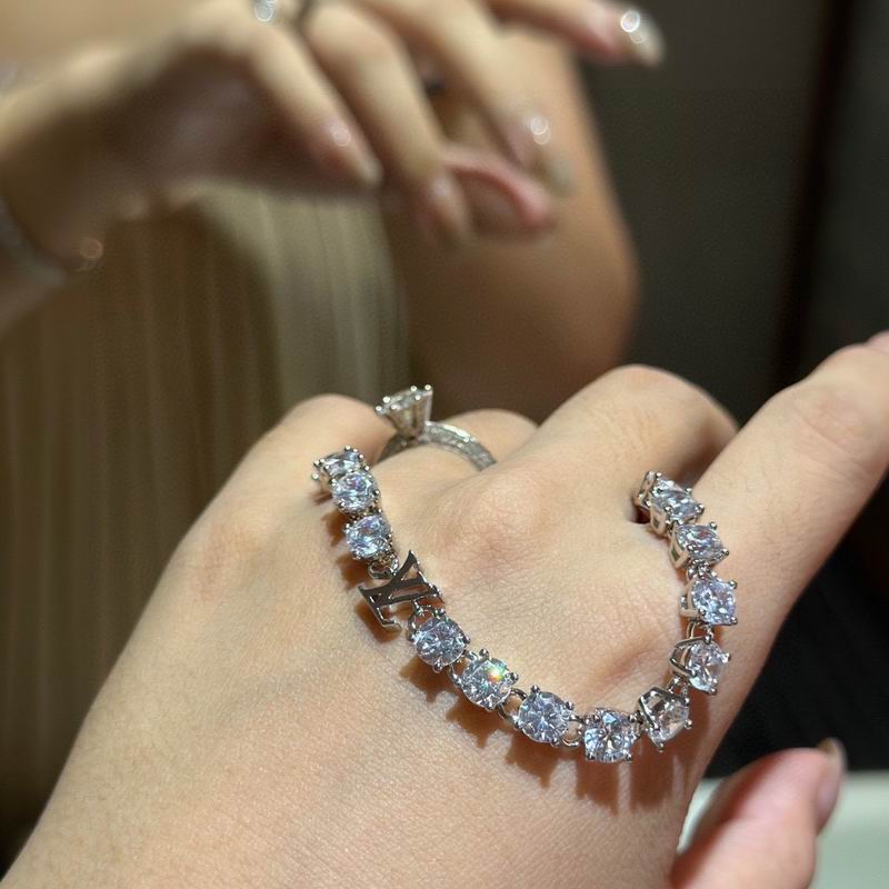 Lv Bracelet 03yxs99 (4)