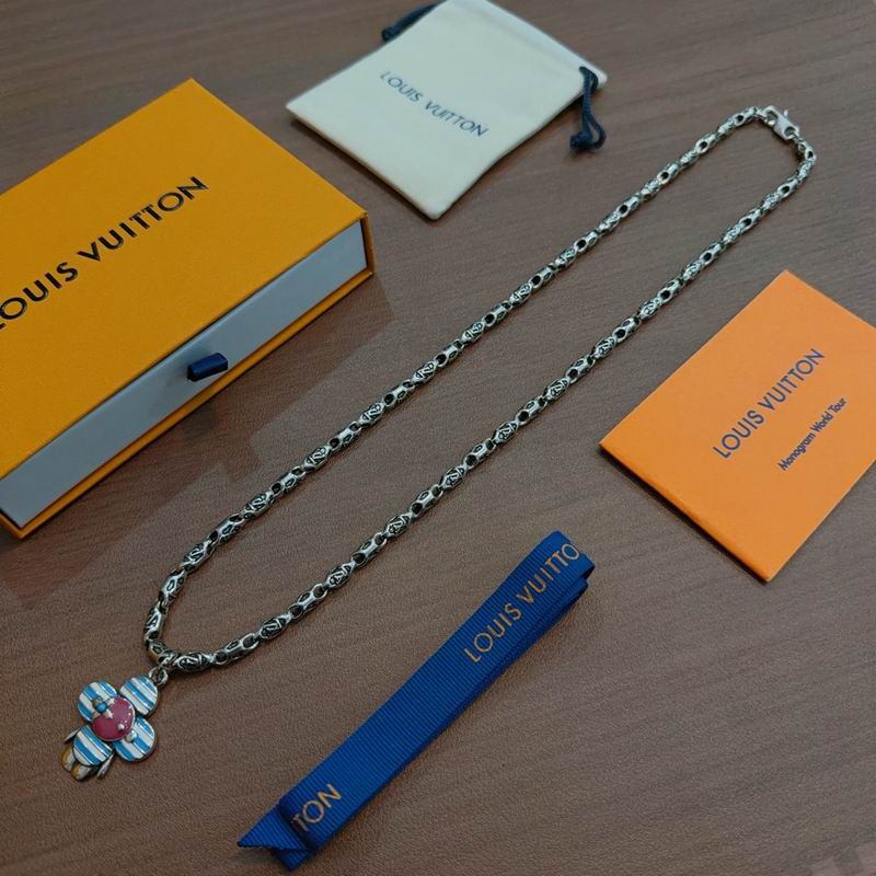 Lv Necklace 02yxs01 (3)
