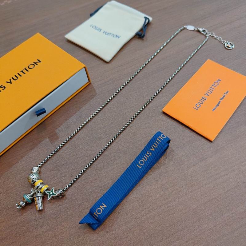Lv Necklace 02yxs02 (2)