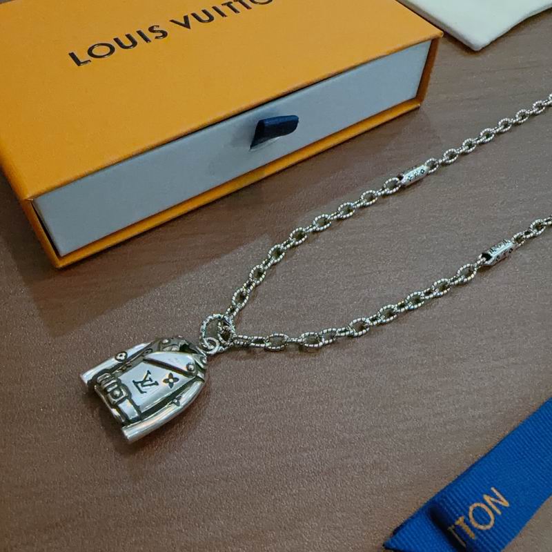 Lv Necklace 02yxs03 (2)