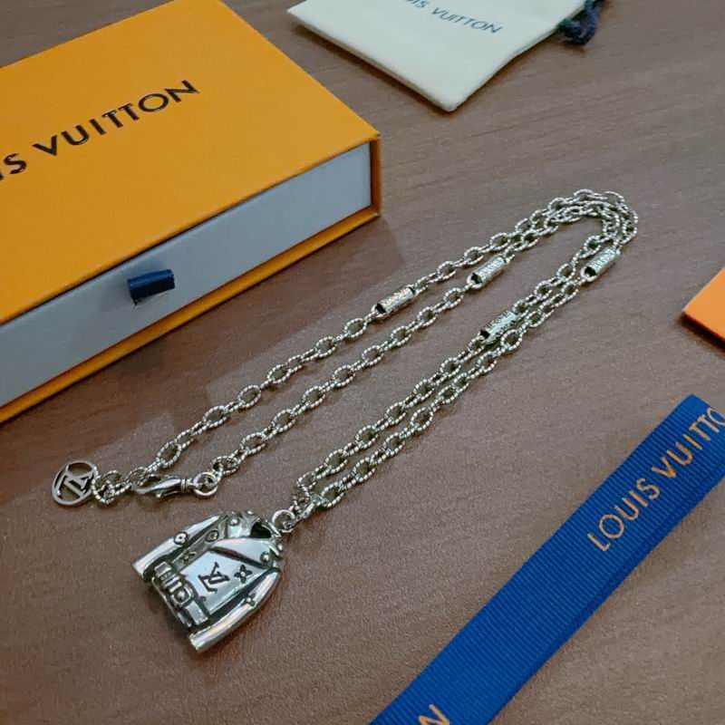 Lv Necklace 02yxs03 (3)