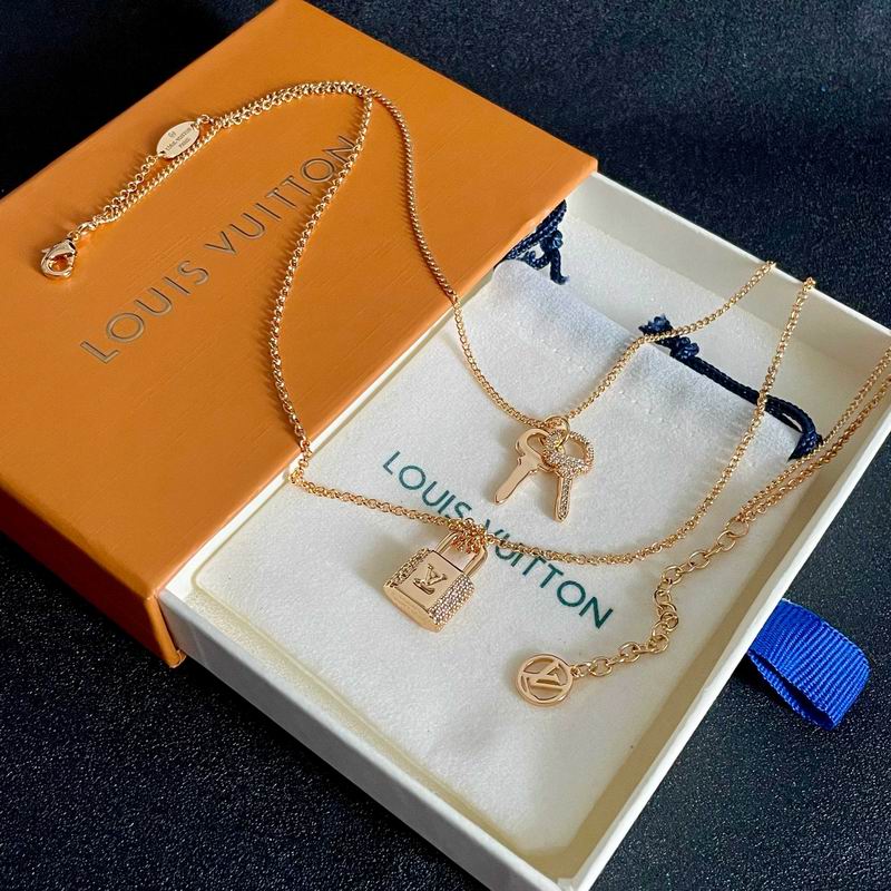 Lv Necklace 02yxs05 (12)
