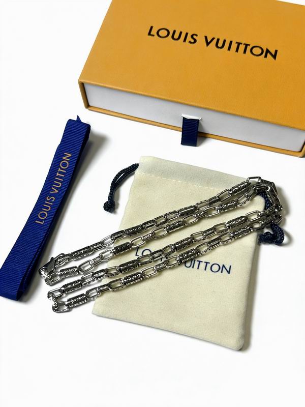 Lv Necklace 02yxs08 (8)