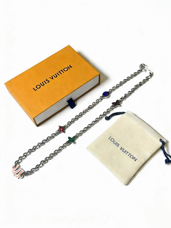 Lv Necklace 02yxs09 (1)