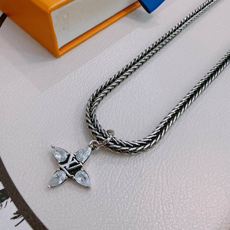 Lv Necklace 02yxs10 (4)