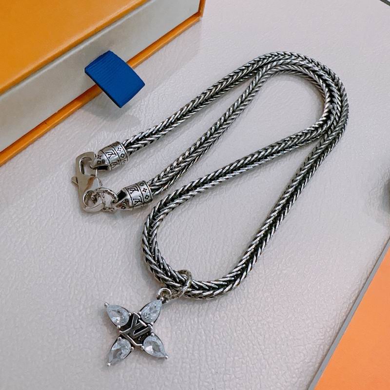 Lv Necklace 02yxs10 (6)