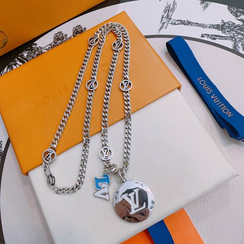 Lv Necklace 02yxs12 (6)