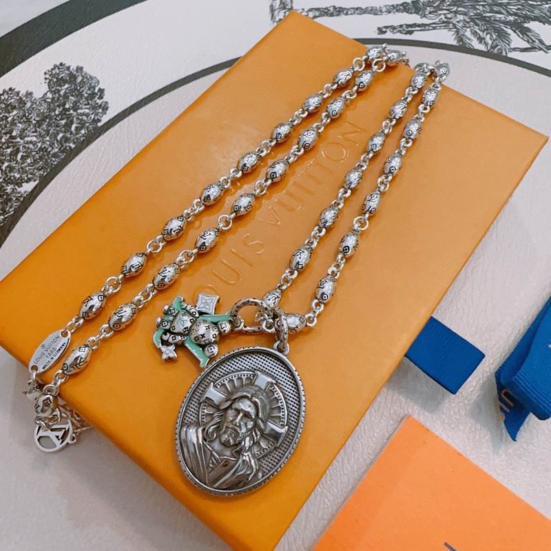 Lv Necklace 02yxs14 (1)