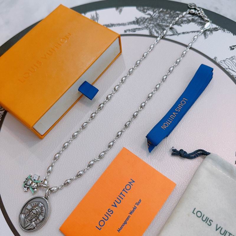 Lv Necklace 02yxs14 (3)