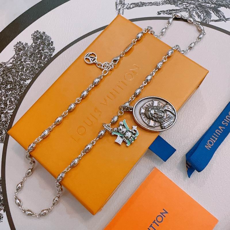 Lv Necklace 02yxs14 (4)