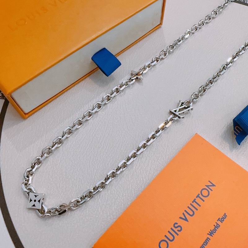 Lv Necklace 02yxs15 (5)