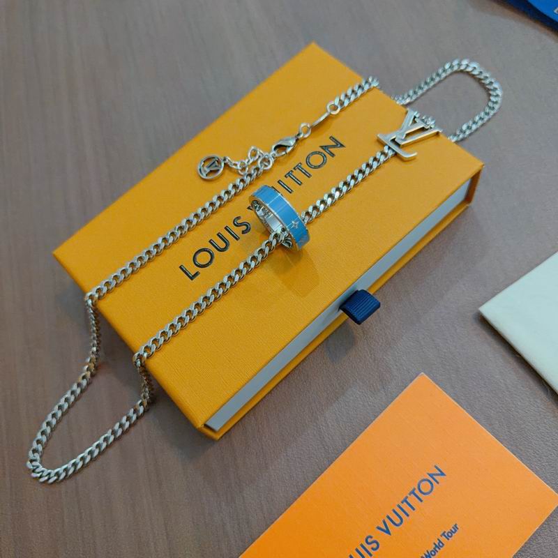 Lv Necklace 02yxs20 (3)