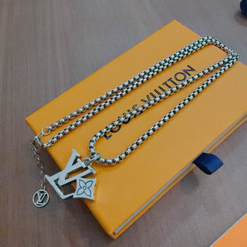 Lv Necklace 02yxs22 (5)