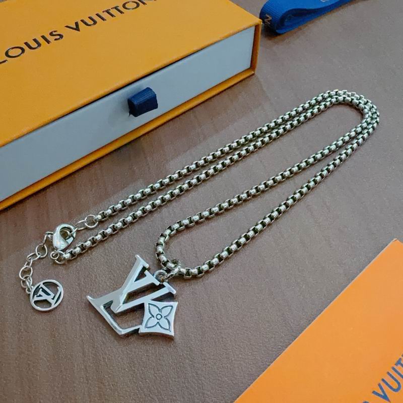 Lv Necklace 02yxs22 (6)