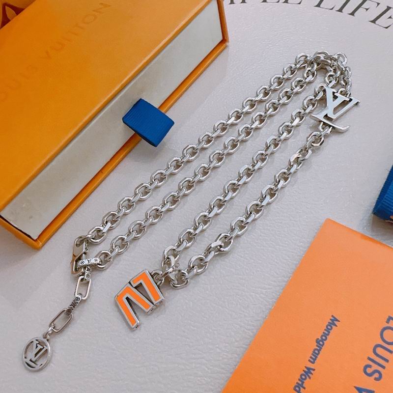 Lv Necklace 02yxs24 (1)