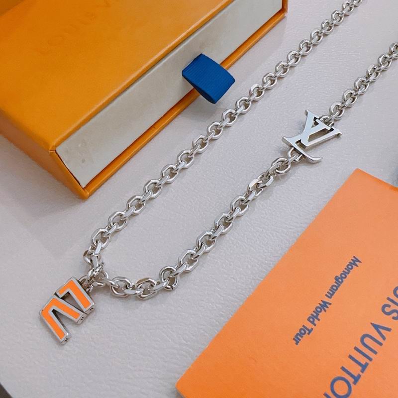 Lv Necklace 02yxs24 (4)