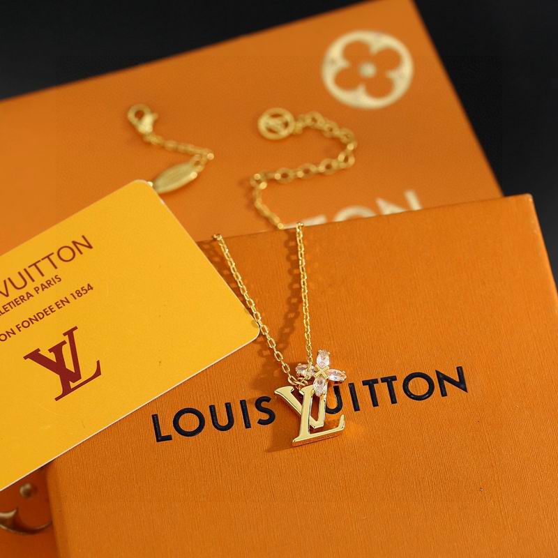 Lv Necklace 02yxs26 (1)