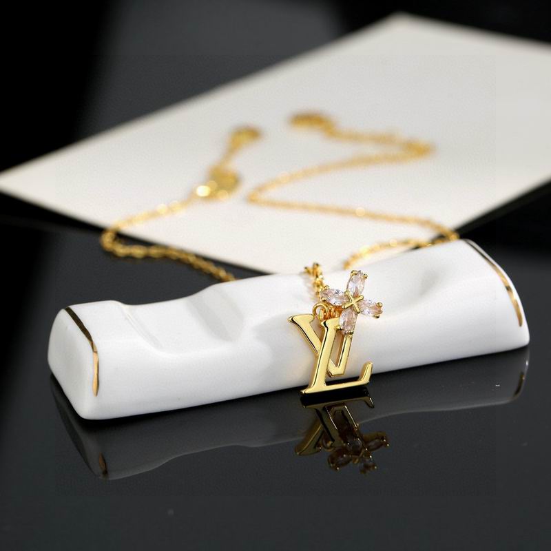 Lv Necklace 02yxs26 (3)