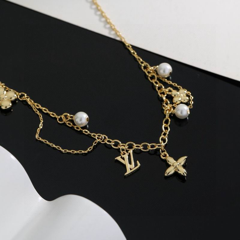 Lv Necklace 02yxs28 (8)