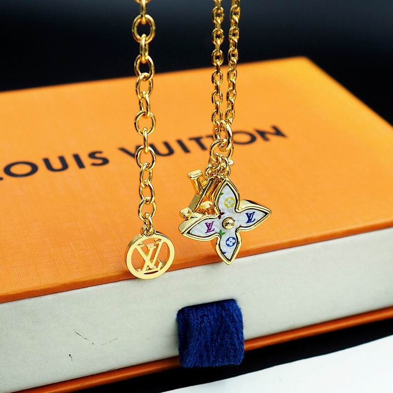 Lv Necklace 02yxs29 (6)
