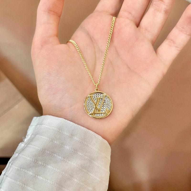 Lv Necklace 02yxs30 (2)