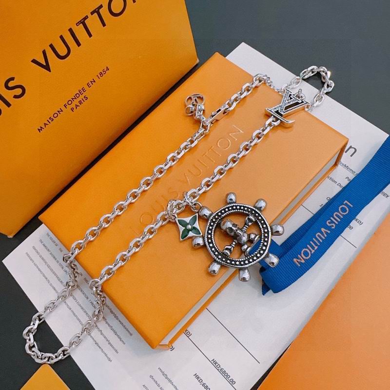 Lv Necklace 02yxs32 (6)