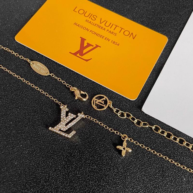 Lv Necklace 02yxs40 (4)