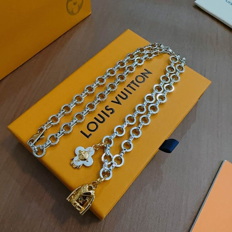 Lv Necklace 02yxs42 (5)