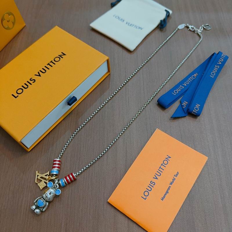 Lv Necklace 02yxs44 (1)