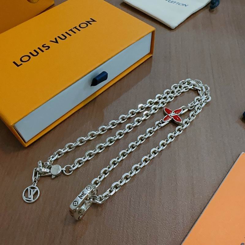 Lv Necklace 02yxs45 (3)