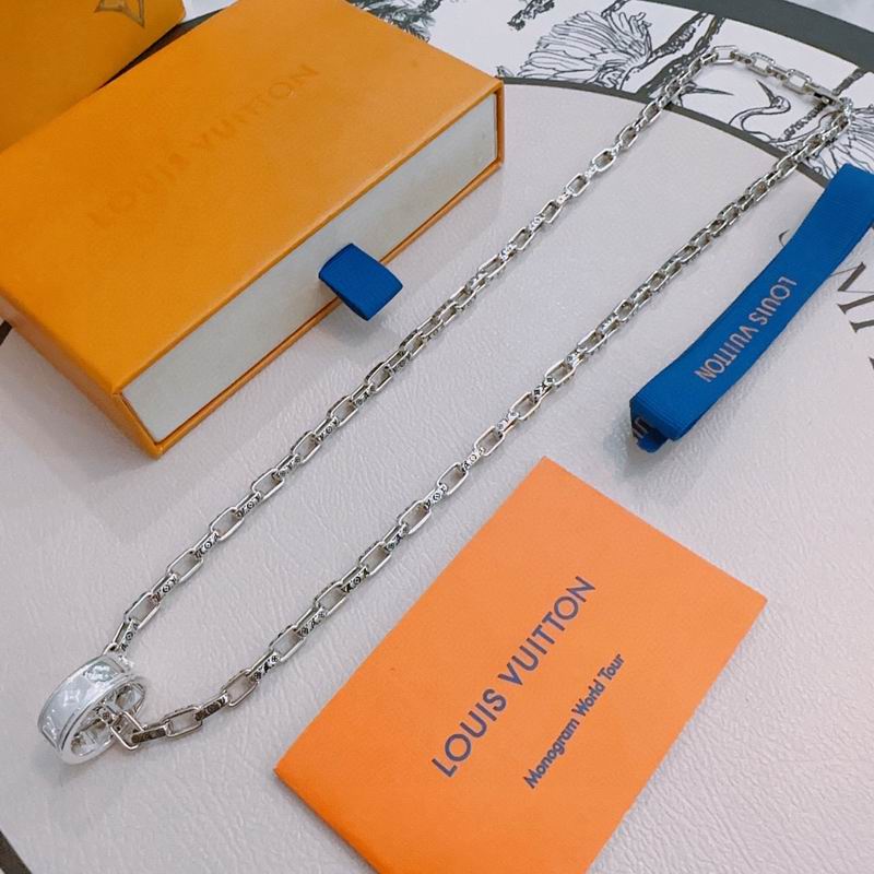 Lv Necklace 02yxs57 (2)