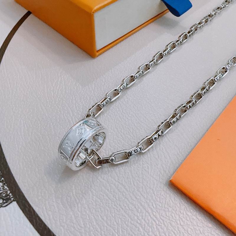 Lv Necklace 02yxs57 (4)